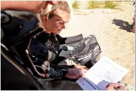 原來你是這樣的潛水員妹子！