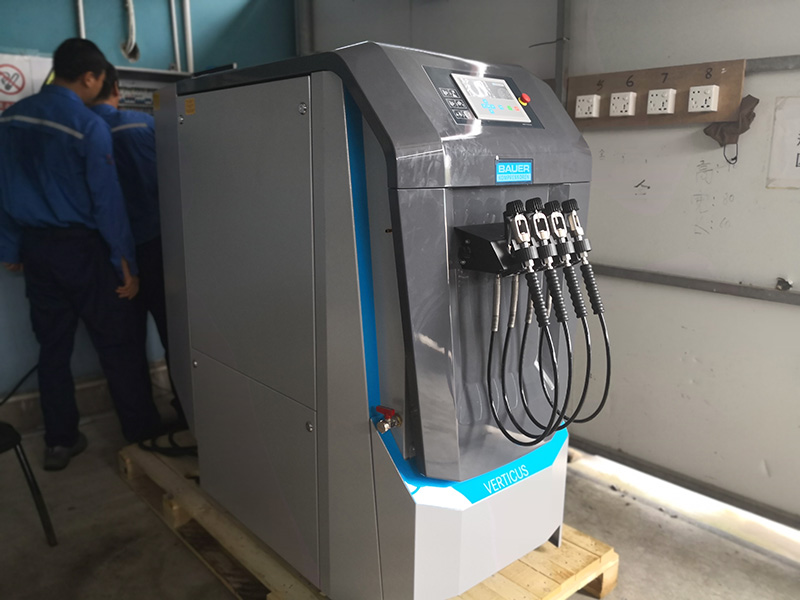 珠海長(zhǎng)隆海洋王國(guó)德國(guó)寶華壓縮機(jī)投入使用